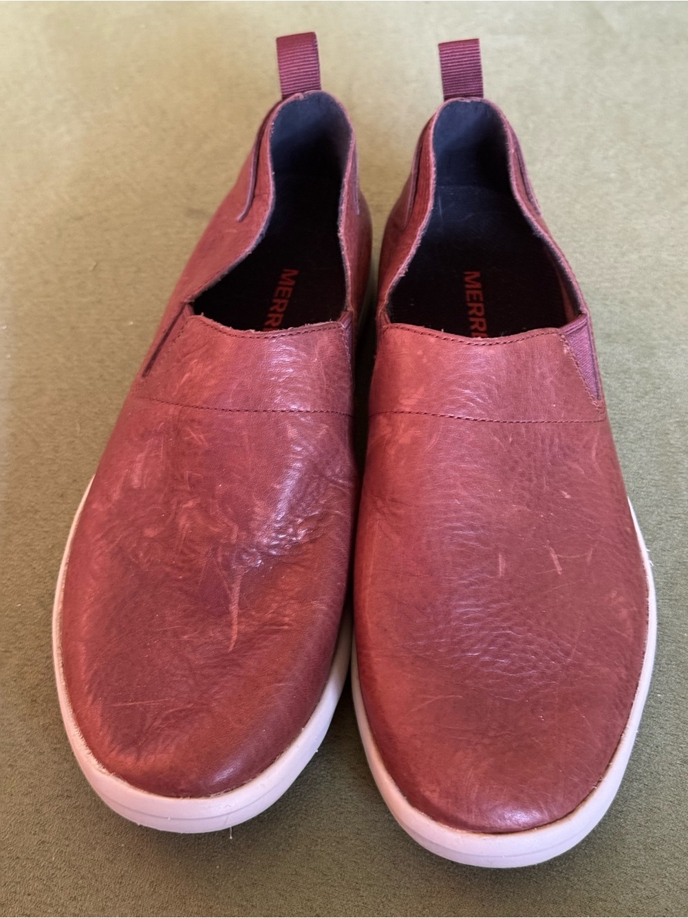 Merrell womens Slip-On Loafers in Burgundy with White Sole - Picture 9 of 9